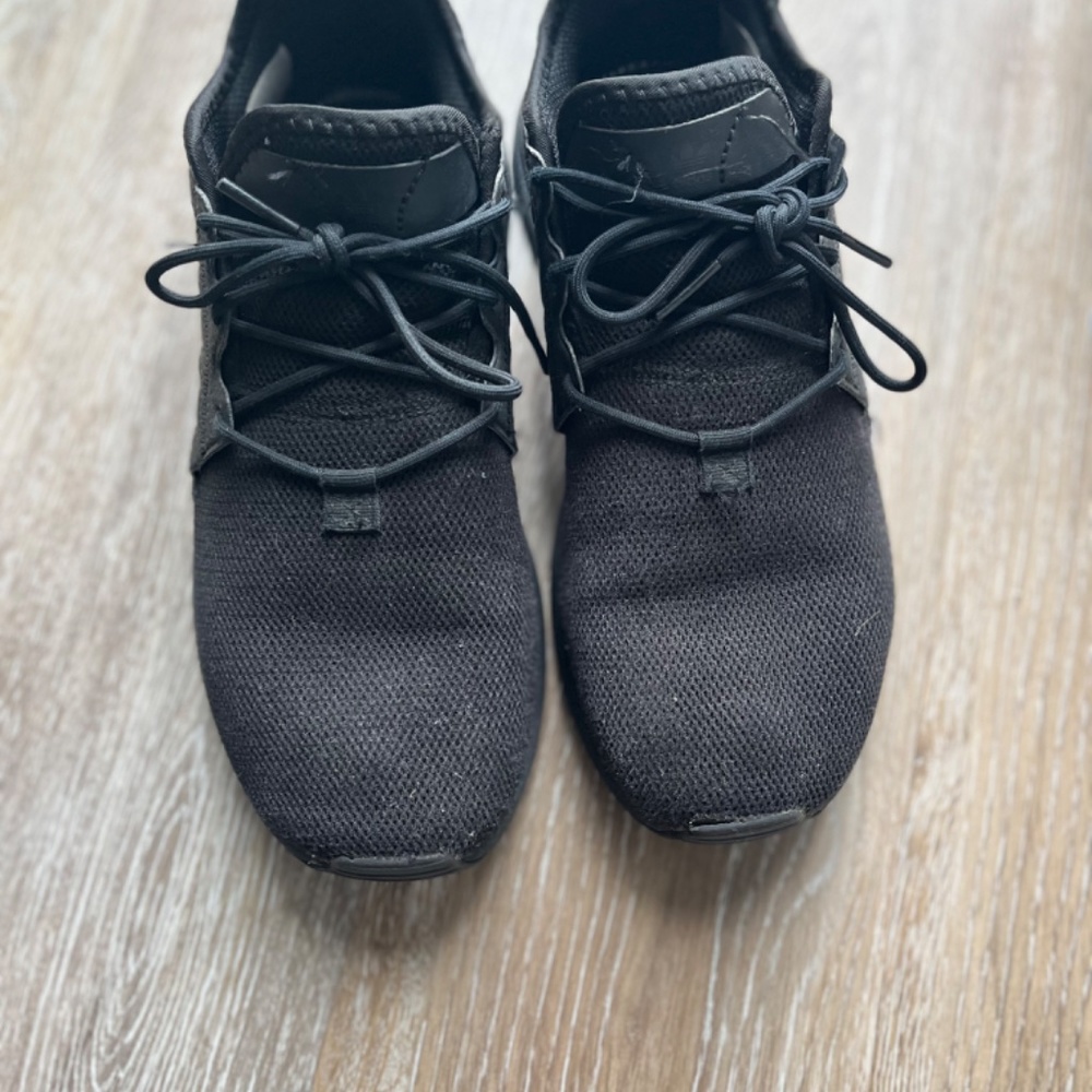 Adidas - Picture 3 of 5